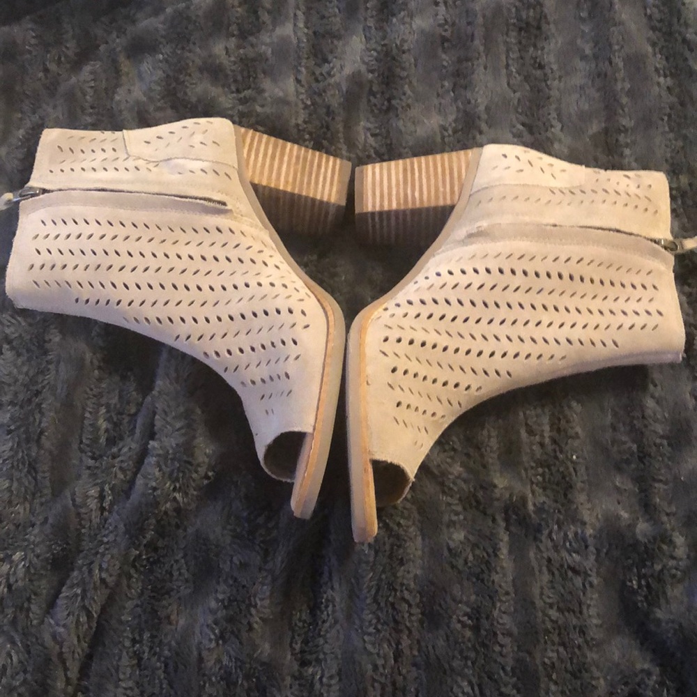 Toms shoes